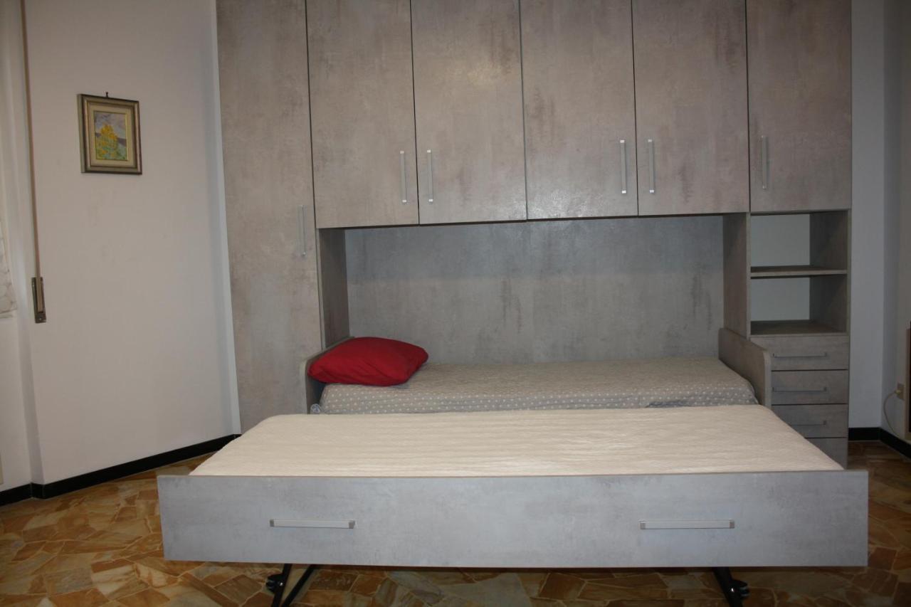 Apartamento Casa Emma 400 Mt Dal Mare Spotorno Exterior foto
