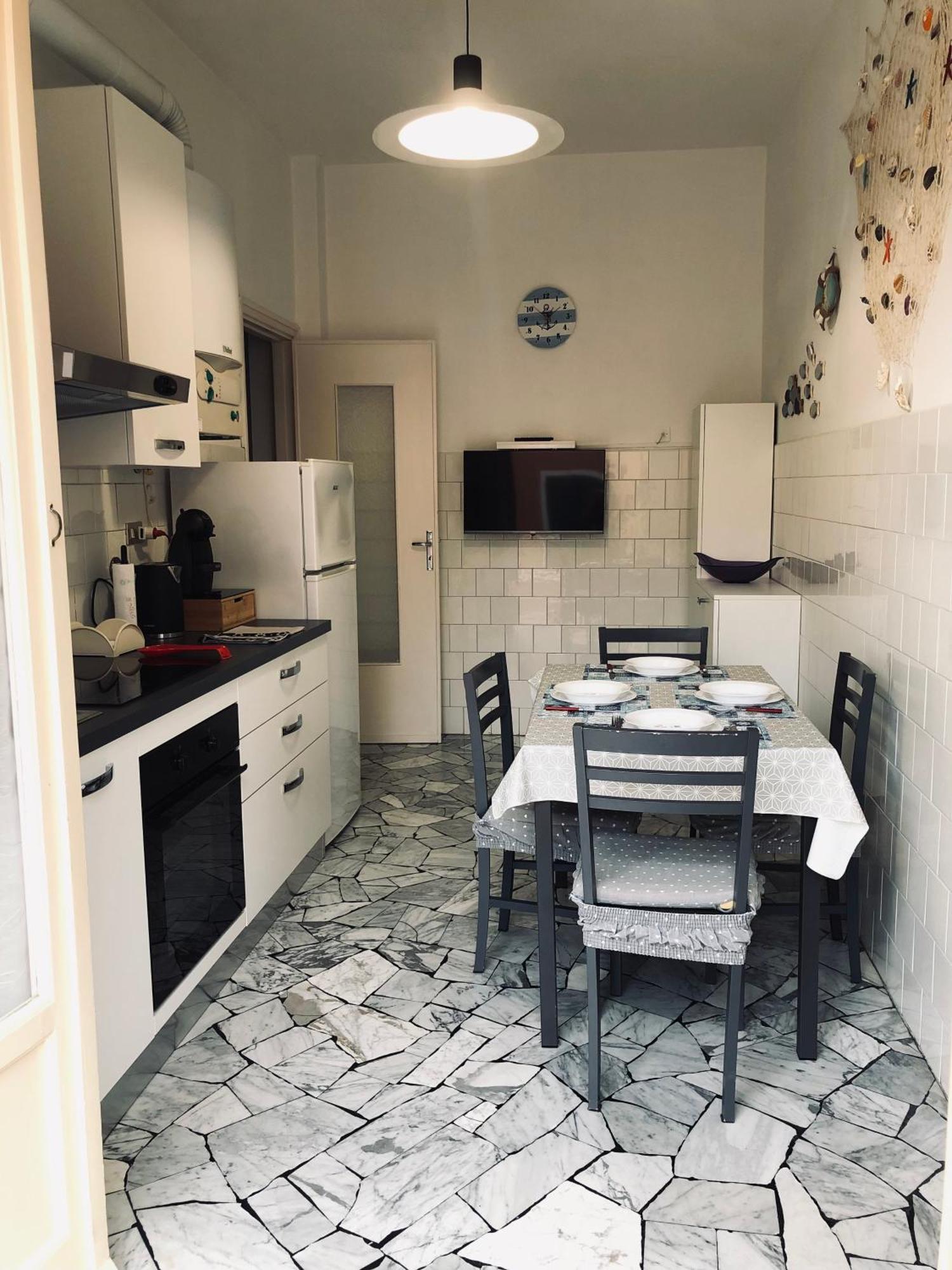 Apartamento Casa Emma 400 Mt Dal Mare Spotorno Exterior foto